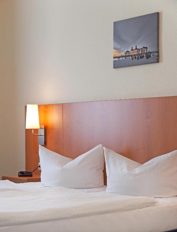 Hotel Xenia Sellin  객실 사진