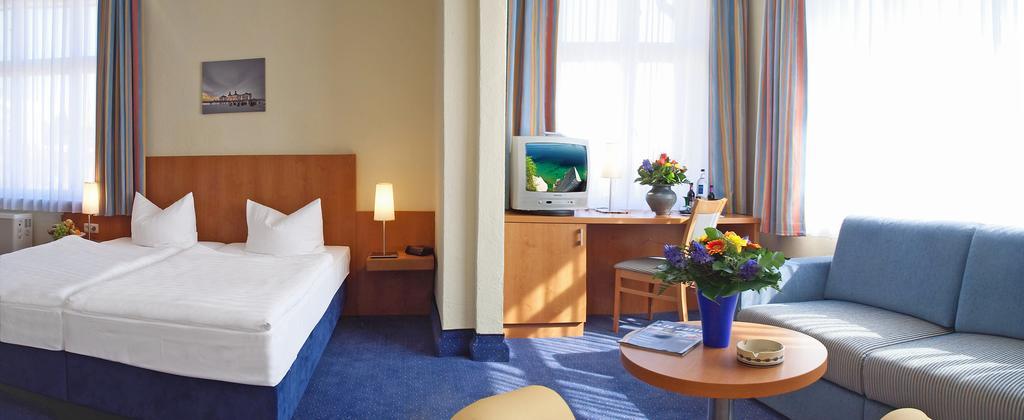 Hotel Xenia Sellin  외부 사진