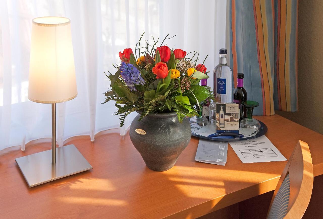Hotel Xenia Sellin  객실 사진