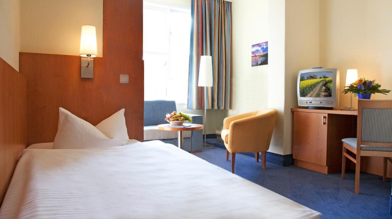 Hotel Xenia Sellin  객실 사진